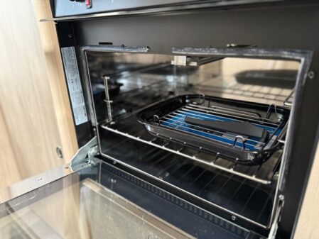 2025 Elddis Autoquest CV40 60th Anniversary Edition
Manual