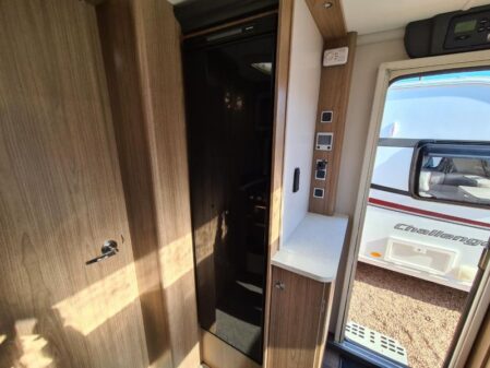 2017 Coachman Laser 650