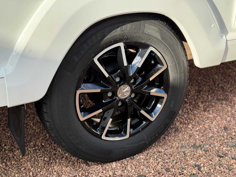 2026 Swift Challenger 390