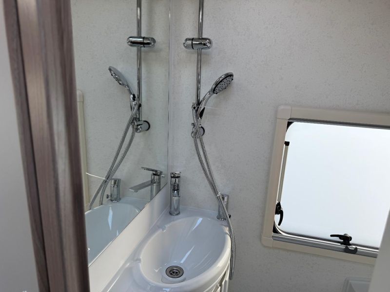 2026 Swift Challenger 390