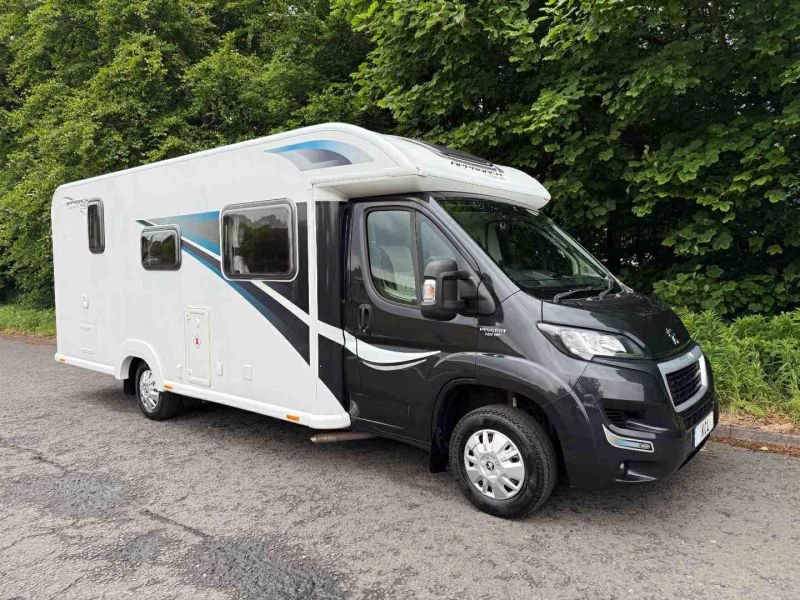 2016 Bailey Approach Autograph 745