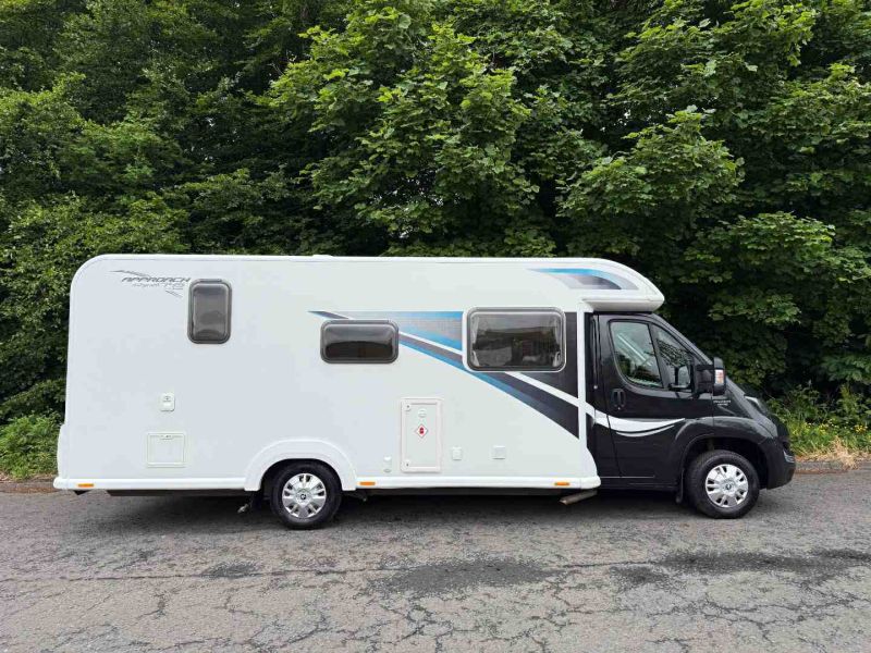 2016 Bailey Approach Autograph 745