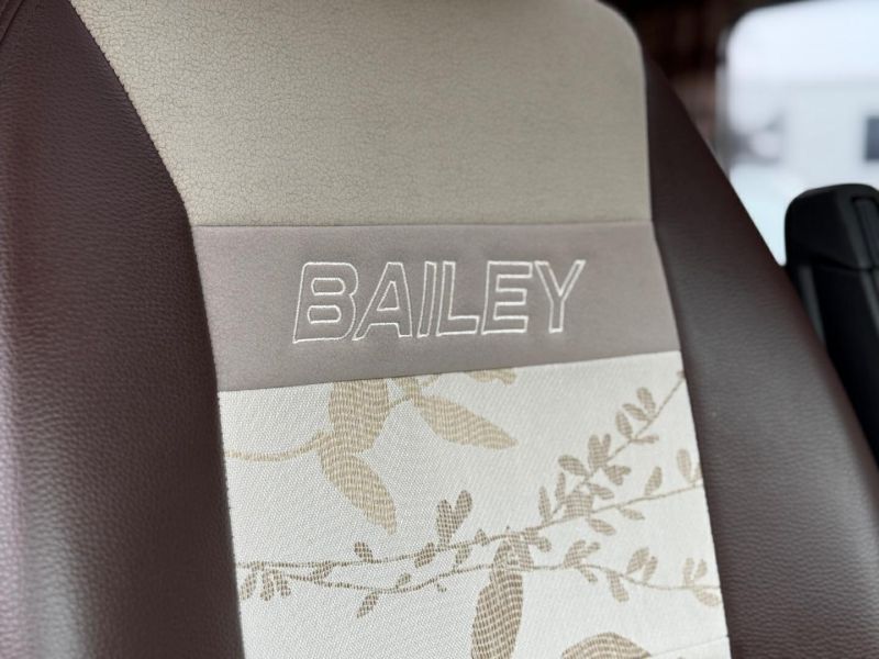 2016 Bailey Approach Autograph 745