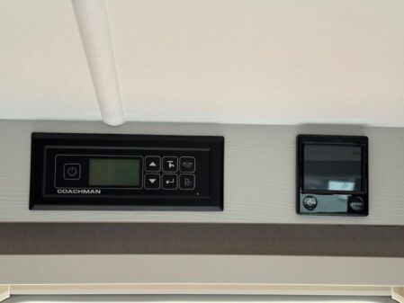 2026 Coachman VIP 460