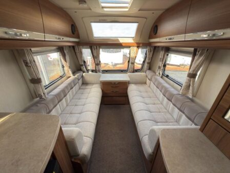 2016 Elddis Affinity 530