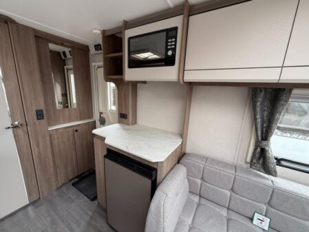 2025 Coachman Acadia 460
