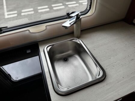 2017 Hymer B-Class 444 DL