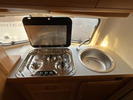 2004 Eriba Familia 320