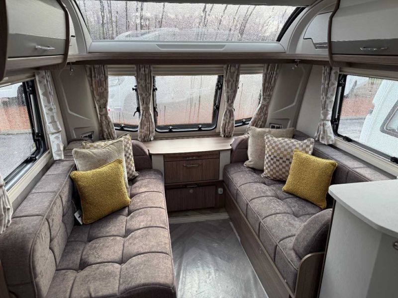 2026 Coachman VIP 565