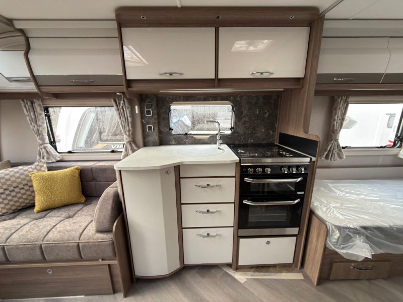 2026 Coachman VIP 565