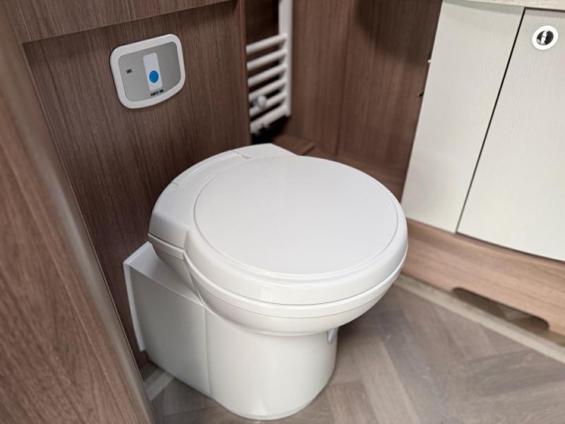 2026 Coachman VIP 565