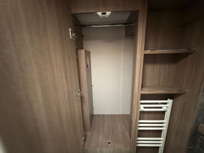 2026 Coachman VIP 565