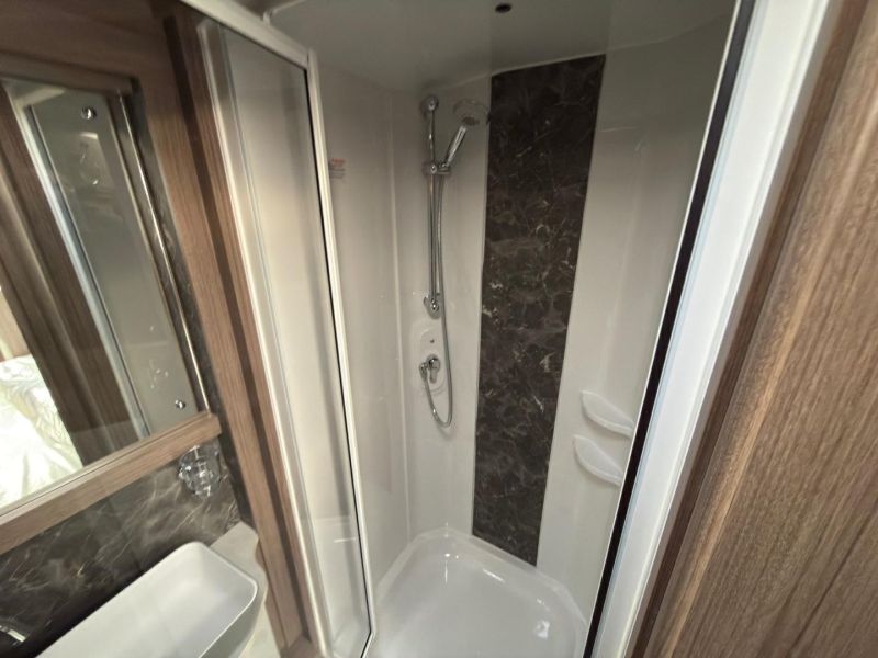 2026 Coachman VIP 565