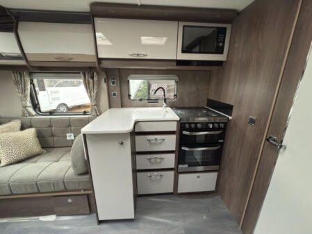 2024 Coachman Laser 665 Xtra