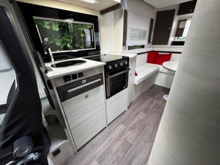 2018 Chausson Welcome Travel 711
150 Auto