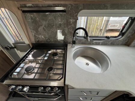 2025 Coachman VIP 520