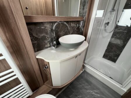 2025 Coachman VIP 520