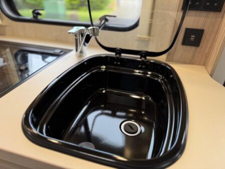 2024 Elddis Platinum Accordo 120