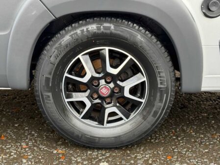 2017 Auto-Trail V-line SE 636