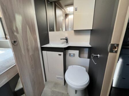 2024 Swift Escape 694