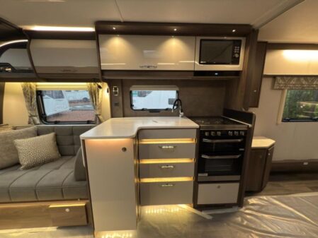 2025 Coachman Laser 875 Xtra