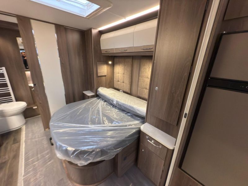2025 Coachman Laser 875 Xtra