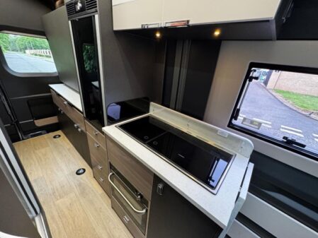 2025 Swift Trekker X Auto