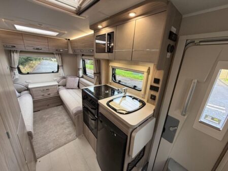2024 Elddis Platinum Accordo 120