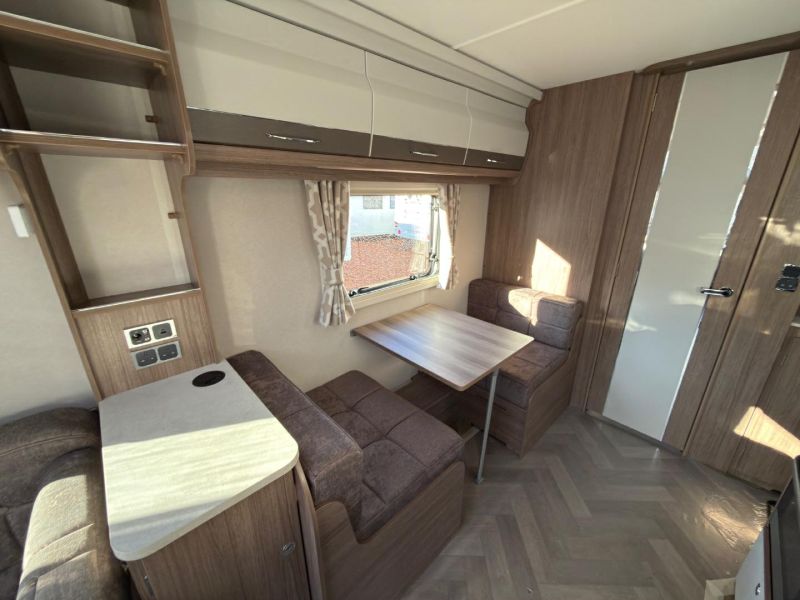 2026 Coachman VIP 520
