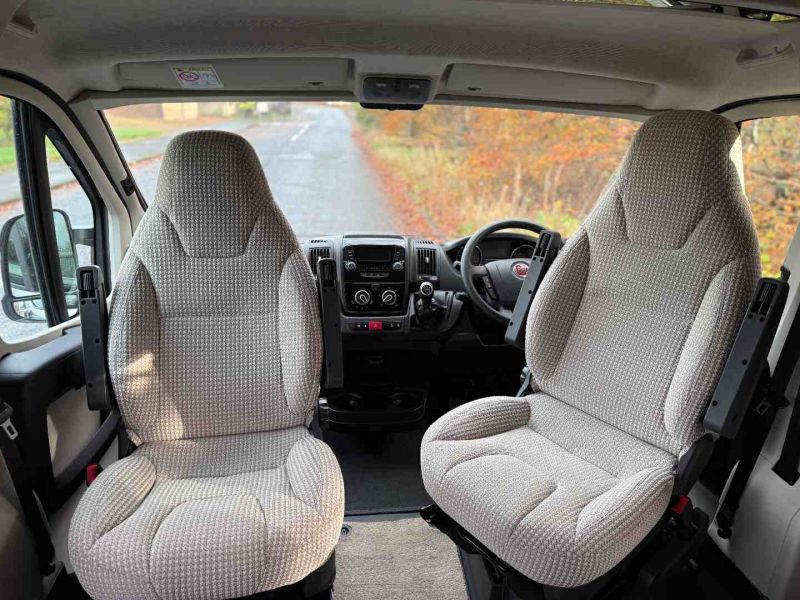 2017 Auto-Trail V-line SE 636