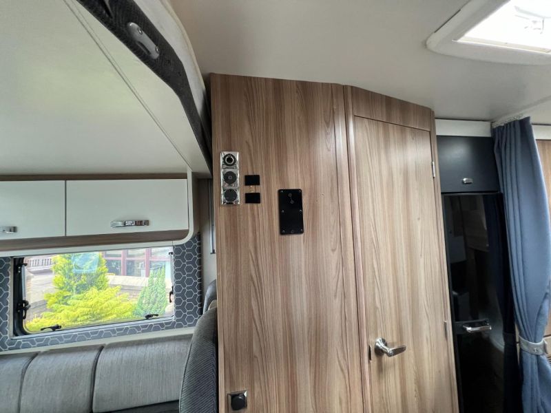 2018 Swift Escape 695