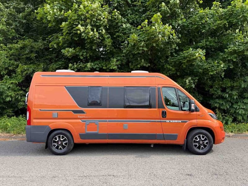 2018 Adria Twin 600 SP
Manual 150HP