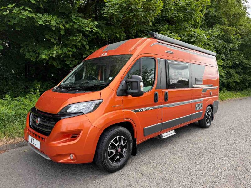 2018 Adria Twin 600 SP
Manual 150HP