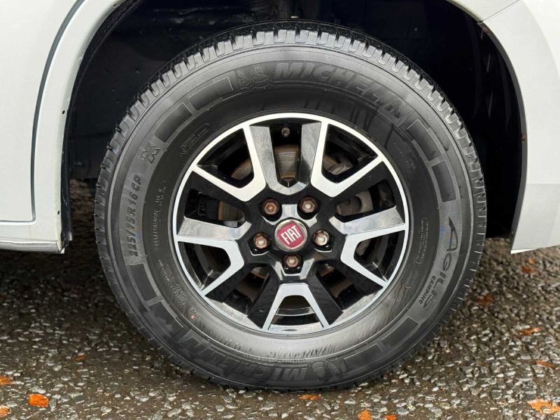 2017 Auto-Trail V-line SE 636