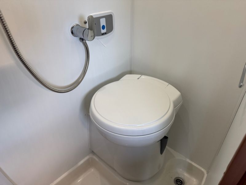 2017 Auto-Trail V-line SE 636