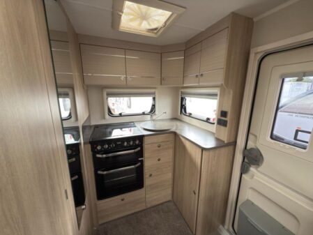 2018 Elddis SUPREME 462