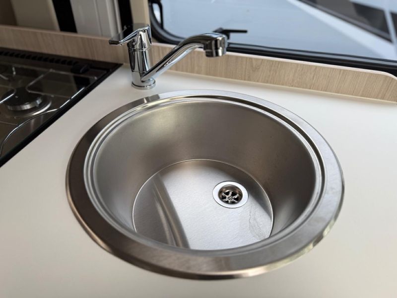 2025 Elddis Autoquest CV40 60th Anniversary Edition
Manual