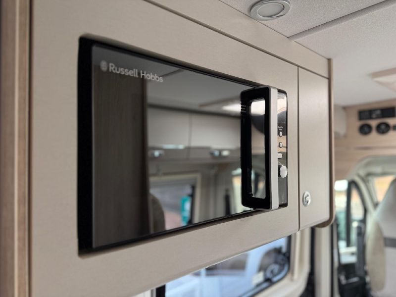 2025 Elddis Autoquest CV40 60th Anniversary Edition
Manual