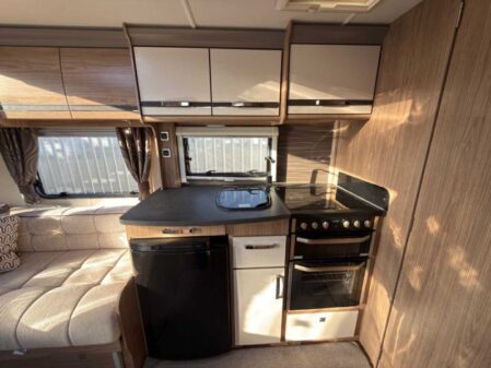 2015 Coachman VIP 545
Incl Mover