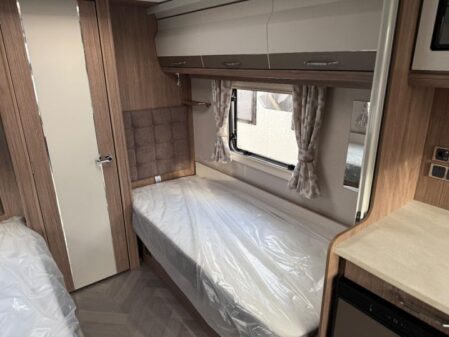 2026 Coachman VIP 565