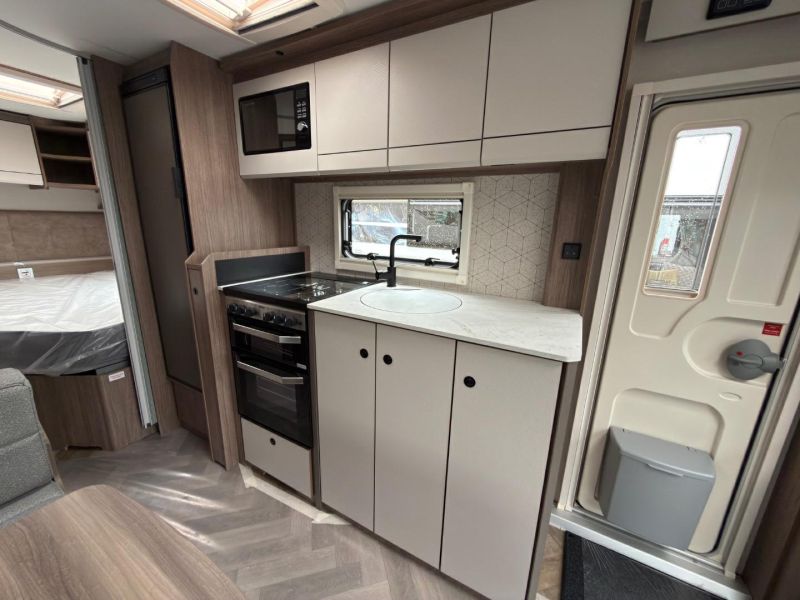 2026 Coachman Acadia 660 Xtra
