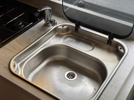 2017 Auto-Trail V-line SE 636