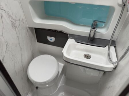 2024 Swift Voyager 475 Manual