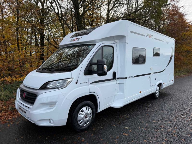 2018 Pilote Essential P716