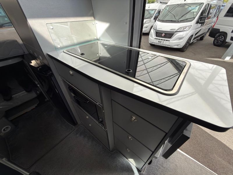 2018 Adria Twin 600 SP
Manual 150HP