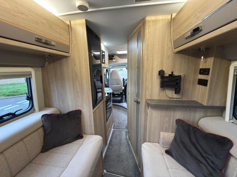2019 Elddis Platinum CV40