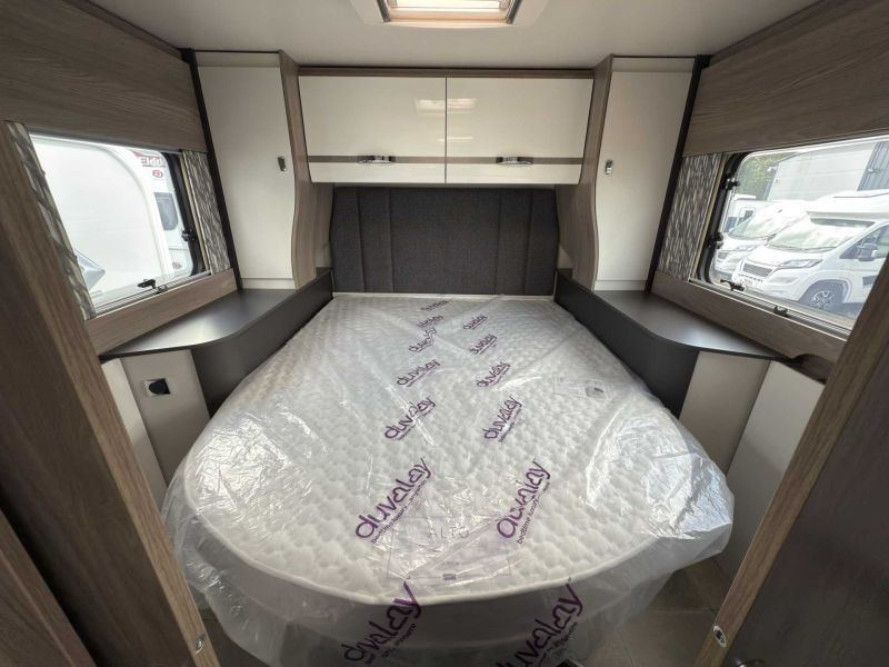 2025 Swift Escape 694
Incl Awning