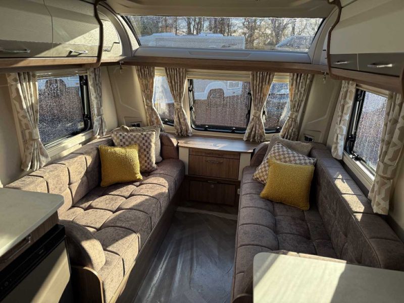 2026 Coachman VIP 520