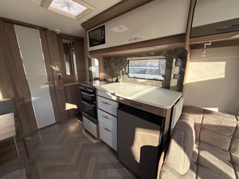 2026 Coachman VIP 520