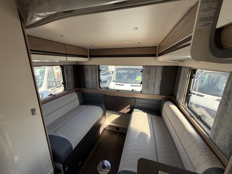 2025 Swift Ascari 344 Auto